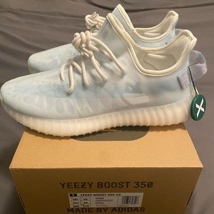 Yeezy 350 V2 Mono Ice